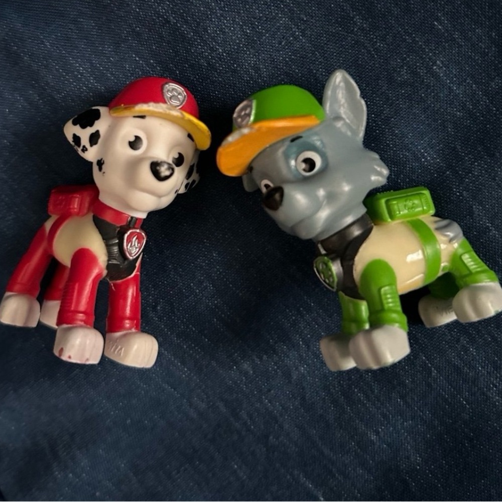 Paw Patrol Bundle of 16 Figures, including Mini Figures and Mini Vehicles - Picture 10 of 11